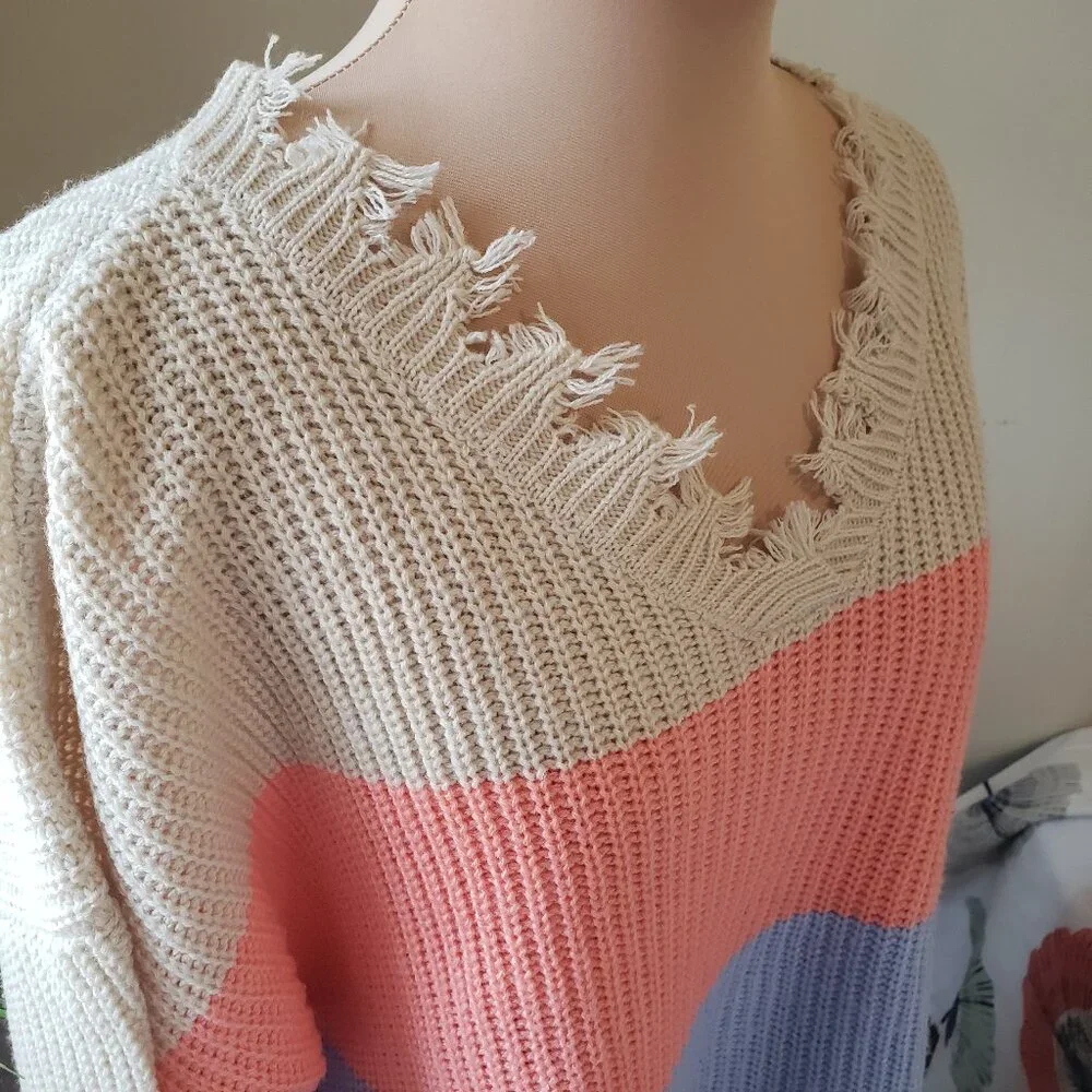 Color Block Distressed Sweater - Picture 4 of 4
